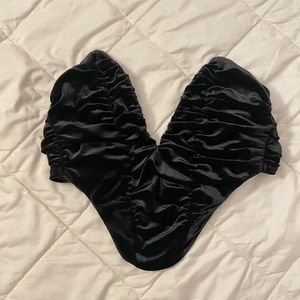 Fashion Nova Black Heart-Shaped strapless top